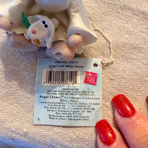 Adorable Angel Cheeks Figurines with Gold Wings - Picture 4 of 12